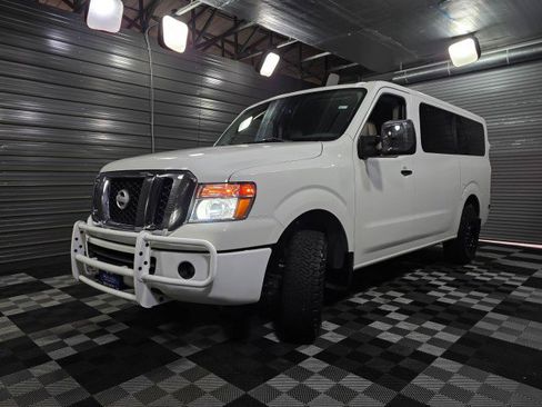 Used 2019 Nissan NV 3500 SL image 35