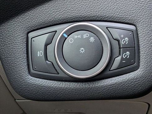 Used 2016 Ford C-MAX SEL w/ Equipment Group 302A image 14