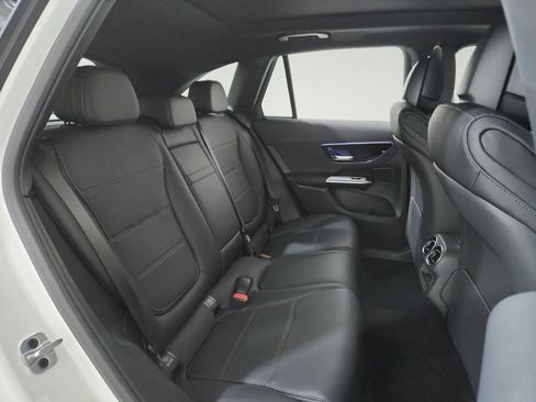 Used 2026 Mercedes-Benz GLC 300 image 21