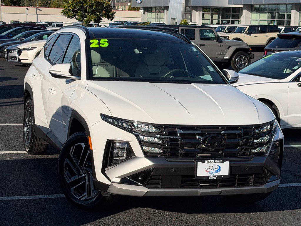 Used 2025 Hyundai Tucson Limited AWD/4WD image 1