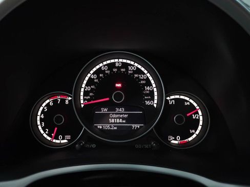 Used 2013 Volkswagen Beetle 2.0T FWD image 22