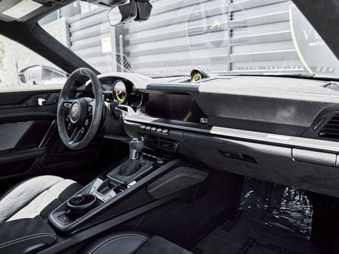 Used 2025 Porsche 911 GT3 RS w/ Weissach Package RWD image 43