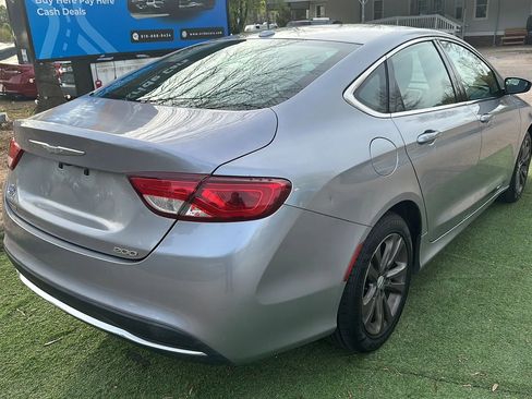 Used 2016 Chrysler 200 Limited w/ Convenience Group image 8