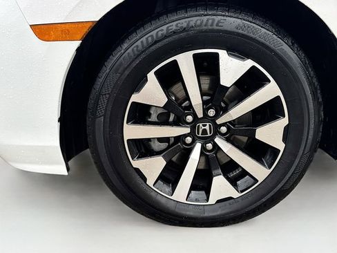 Certified 2025 Honda Odyssey EX-L image 32