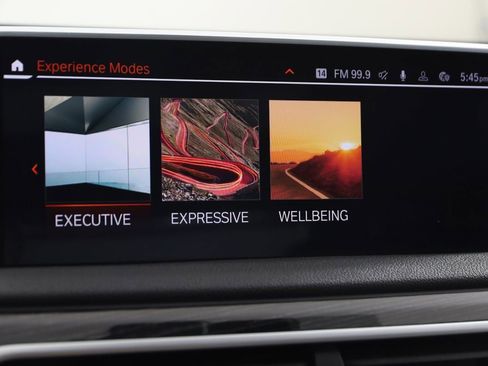 Used 2022 BMW 750i xDrive w/ M Sport Package image 43