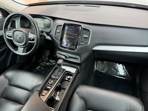 Used 2017 Volvo XC90 T6 Momentum w/ Protection Package image 24