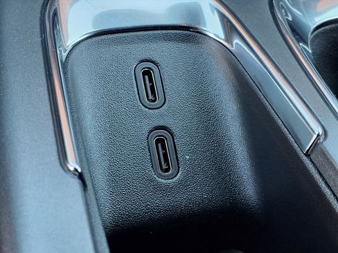 New 2026 Chevrolet Equinox EV LT image 16