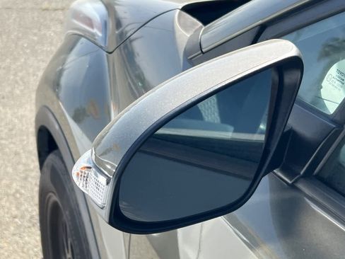 Used 2021 Toyota C-HR LE image 19