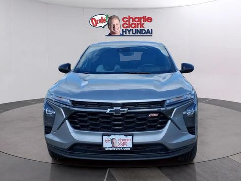 Used 2024 Chevrolet Trax RS w/ Driver Confidence Package FWD image 8