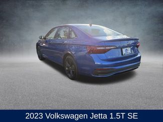 Used 2023 Volkswagen Jetta SE w/ Panoramic Sunroof Package video 3