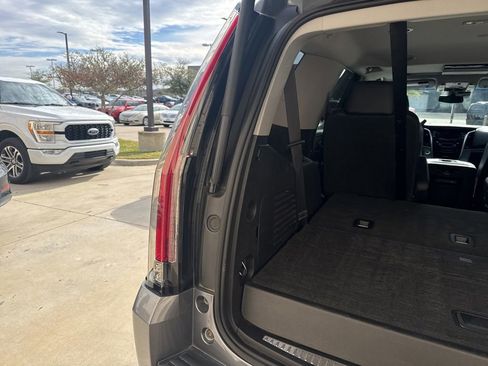 Used 2019 Cadillac Escalade Premium Luxury image 23