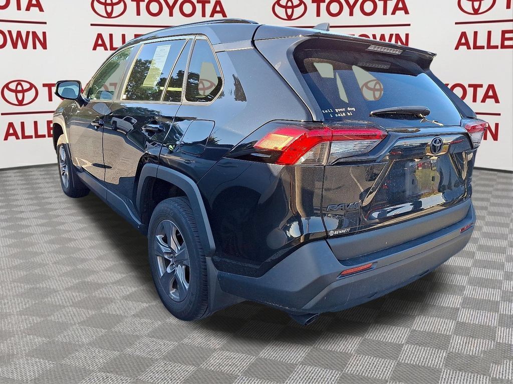 Used 2024 Toyota RAV4 XLE w/ Convenience Package AWD/4WD image 4