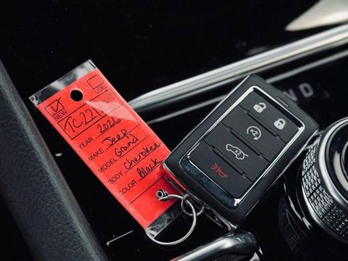 New 2026 Jeep Grand Cherokee Altitude image 39