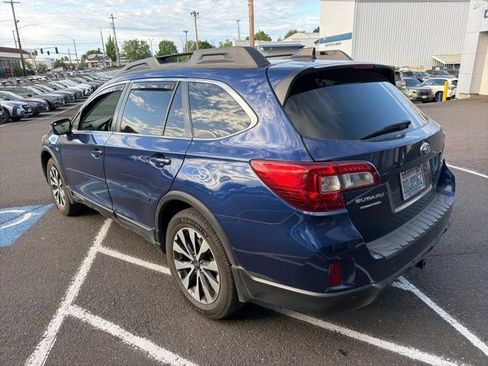 Used 2017 Subaru Outback 2.5i Limited AWD/4WD image 6