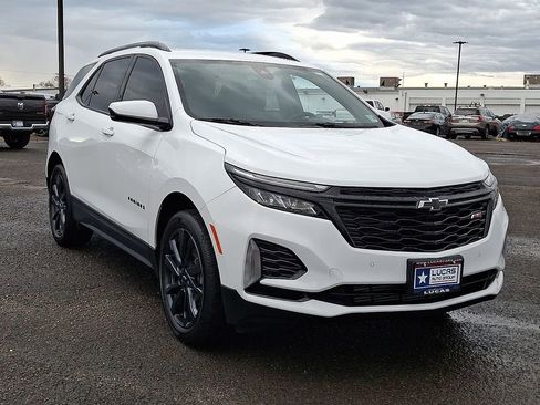 Used 2024 Chevrolet Equinox RS AWD/4WD image 2