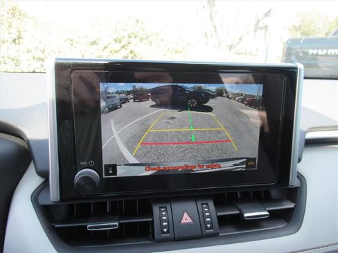 Used 2023 Toyota RAV4 XLE Premium image 26