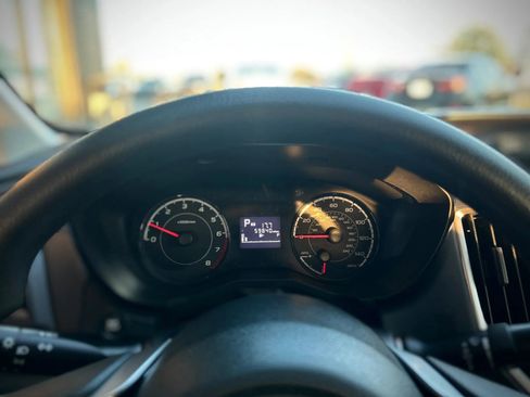 Used 2018 Subaru Impreza 2.0i image 12