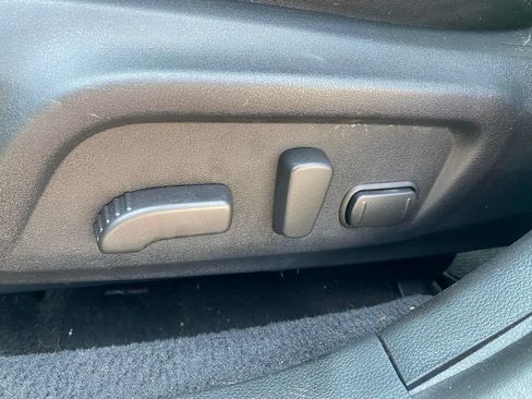 Used 2017 Subaru Legacy 2.5i Premium AWD/4WD image 9