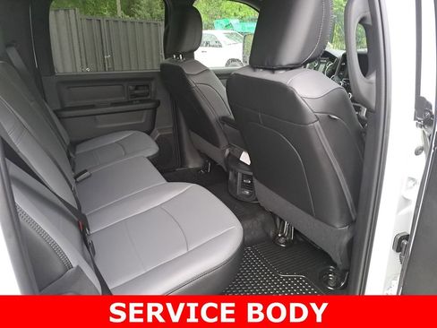 Used 2024 RAM 2500 Tradesman w/ Chrome Appearance Group image 12