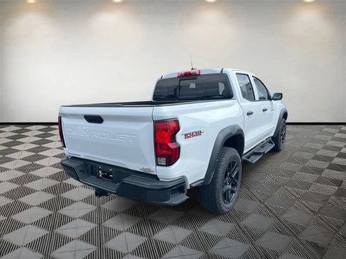 Used 2024 Chevrolet Colorado Trail Boss w/ Advanced Trailering Package AWD/4WD image 6