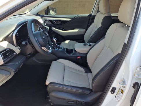 Used 2025 Subaru Outback Limited image 27