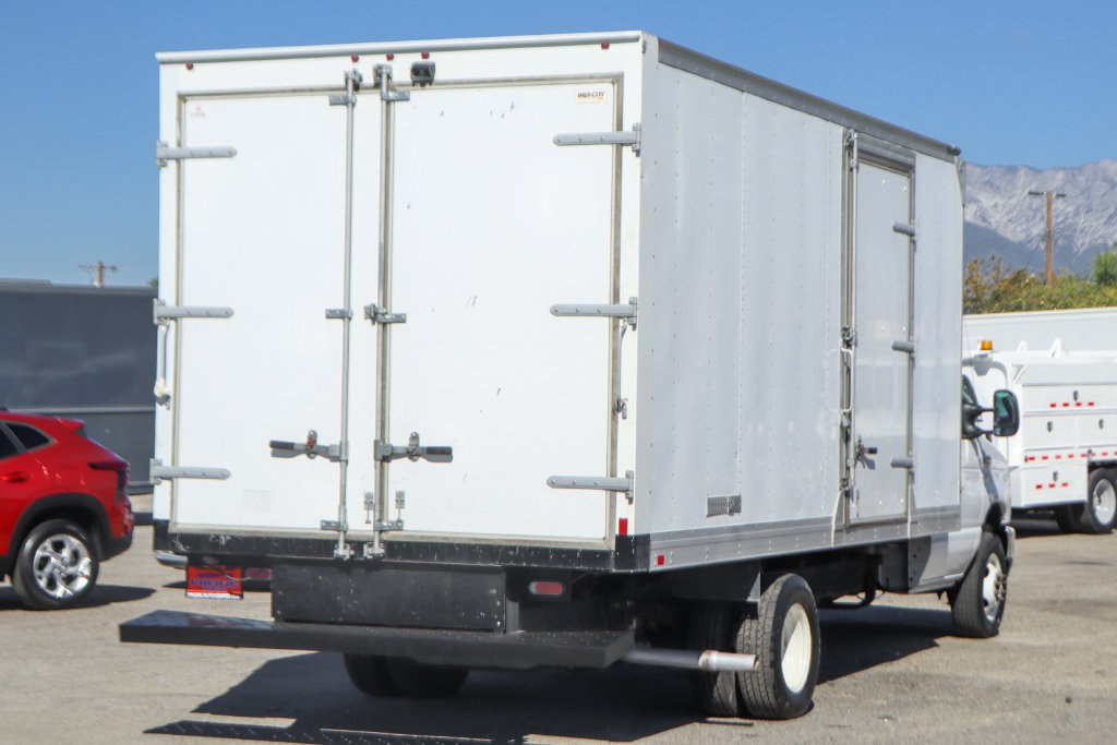 Used 2021 Ford E-450 and Econoline 450 Super Duty w/ Power Windows & Locks Group RWD image 11