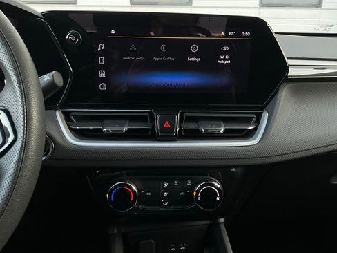 Used 2025 Chevrolet TrailBlazer LT image 24