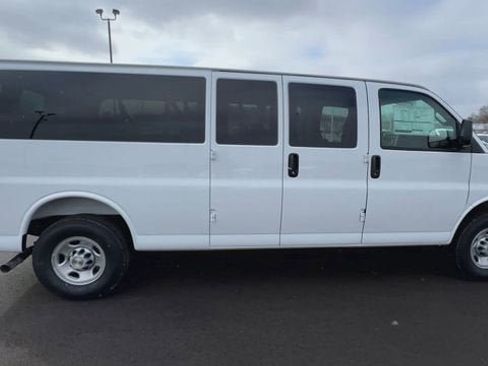 New 2026 Chevrolet Express 3500 LS RWD image 9