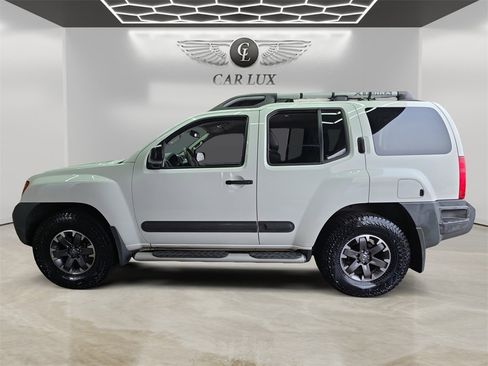 Used 2014 Nissan Xterra PRO-4X w/ Pro-4x Leather Package image 2