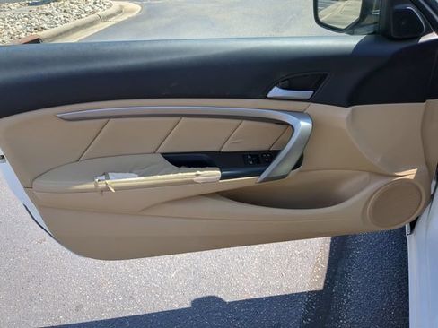 Used 2011 Honda Accord EX image 12