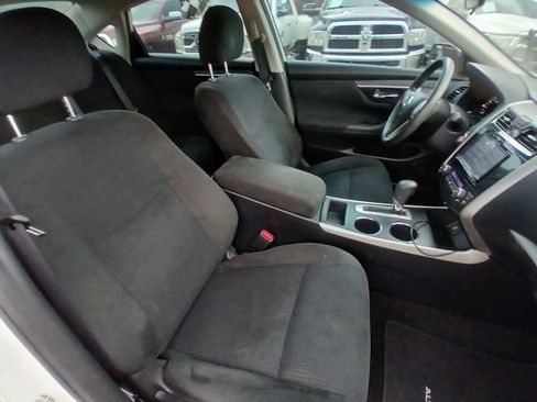 Used 2015 Nissan Altima 2.5 SV image 12