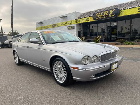 Used 2006 Jaguar XJ8 L XJ VANDEN PLAS SEDAN 4D image 1