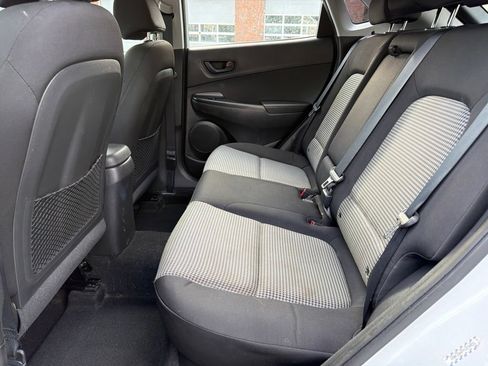 Used 2019 Hyundai Kona SE FWD image 24