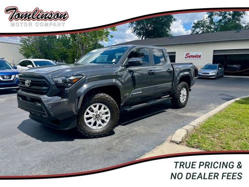 Used 2025 Toyota Tacoma SR5 RWD image 1
