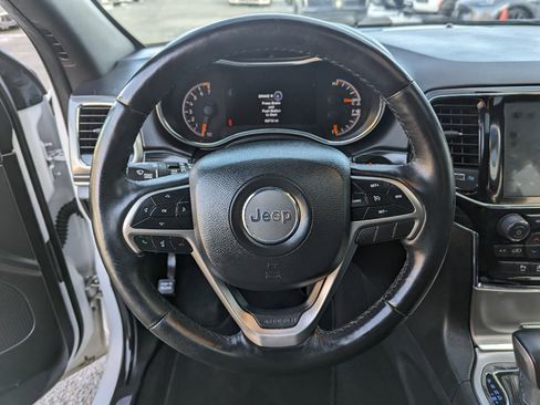Used 2019 Jeep Grand Cherokee Limited image 15
