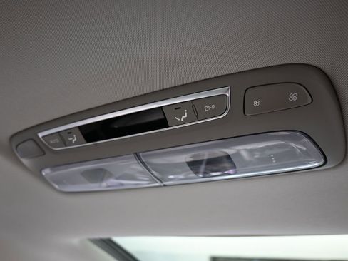 Used 2025 Kia Telluride EX w/ EX Captain's Chair Package image 46