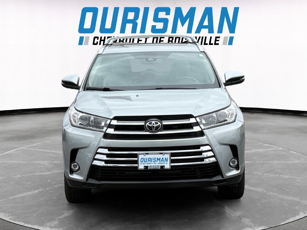 Used 2019 Toyota Highlander Limited AWD/4WD image 8