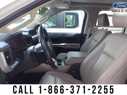 Used 2024 Ford Expedition XLT RWD image 13