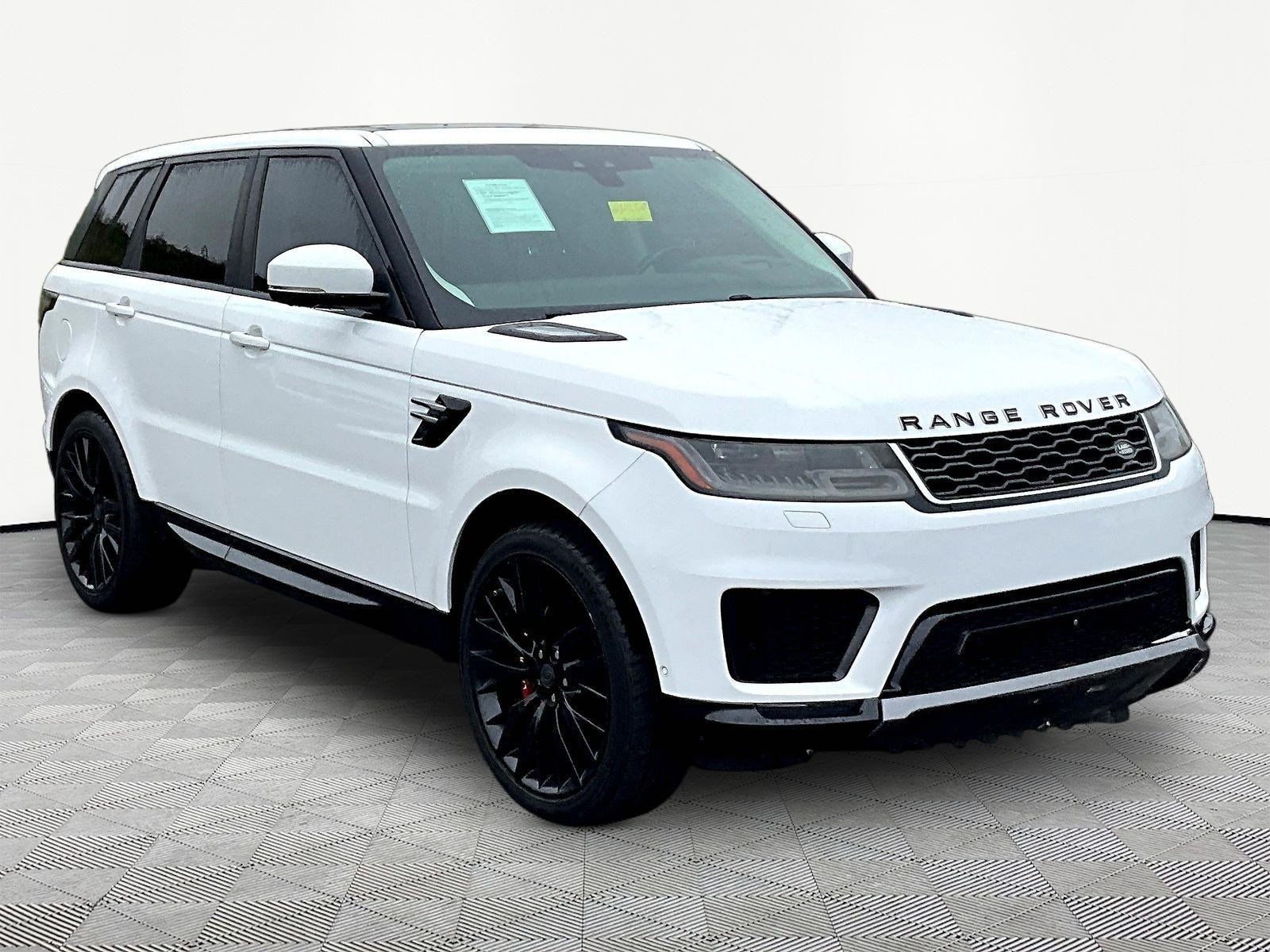 Used 2018 Land Rover Range Rover Sport HSE AWD/4WD image 3