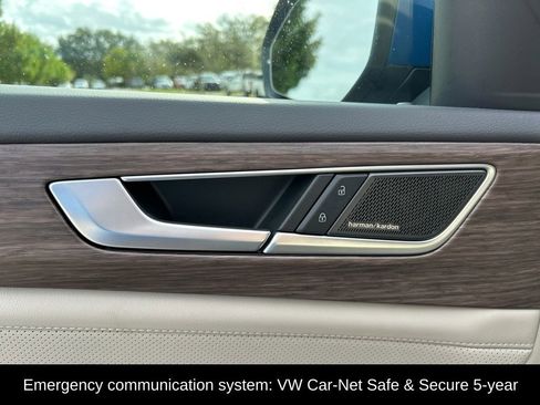 Certified 2025 Volkswagen Atlas SEL Premium R-Line image 18