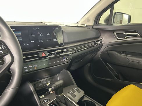 New 2026 Kia Sportage EX w/ EX Panorama Roof Package image 24