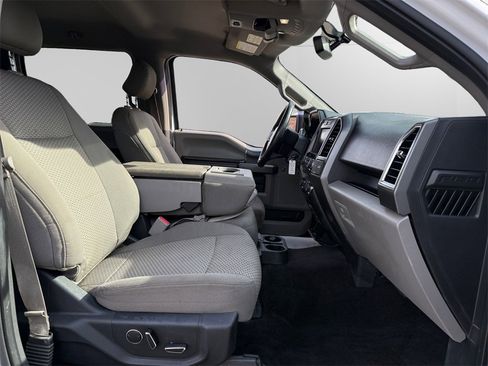 Used 2015 Ford F150 XLT w/ Equipment Group 302A Luxury image 15