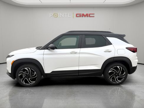 Certified 2025 Chevrolet TrailBlazer RS w/ Convenience Package image 10