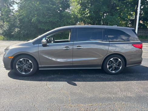 Used 2021 Honda Odyssey Elite image 3