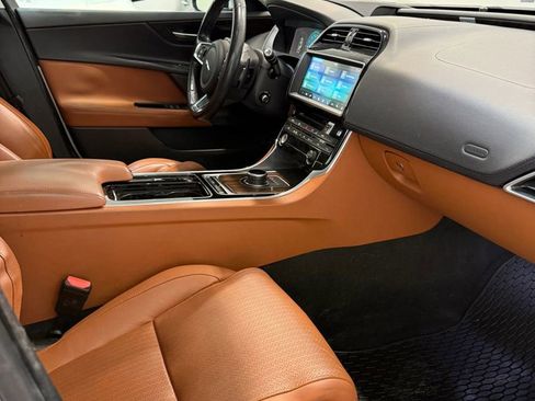 Used 2018 Jaguar XE Portfolio RWD image 17