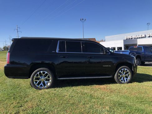 Used 2019 GMC Yukon XL SLT image 6
