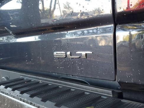 Used 2025 GMC Sierra 1500 SLT RWD image 8