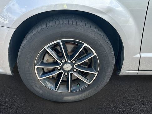 Used 2017 Dodge Grand Caravan SXT w/ Blacktop Package image 31