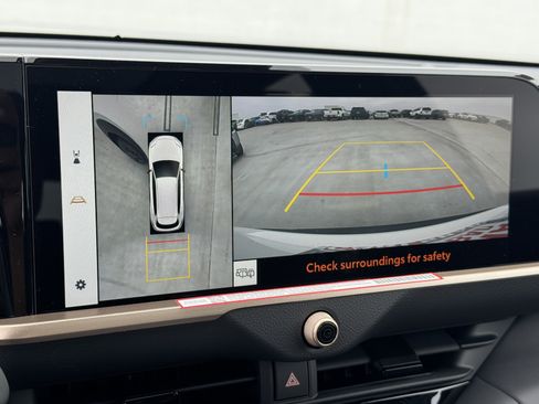 New 2026 Toyota Crown Signia AWD/4WD image 6