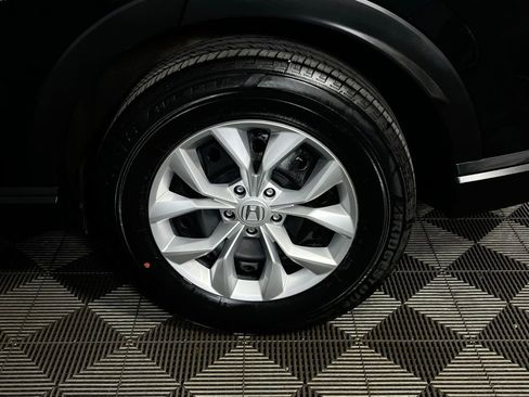 Used 2025 Honda CR-V LX image 9